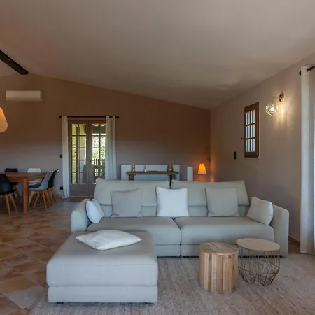 Vallee Longa - Tarra Zuria Nyaraló *